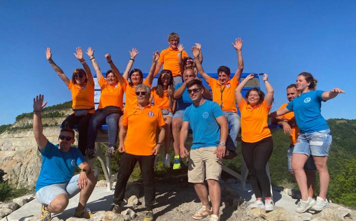 Torre: inaugurata la nuova panchina gigante