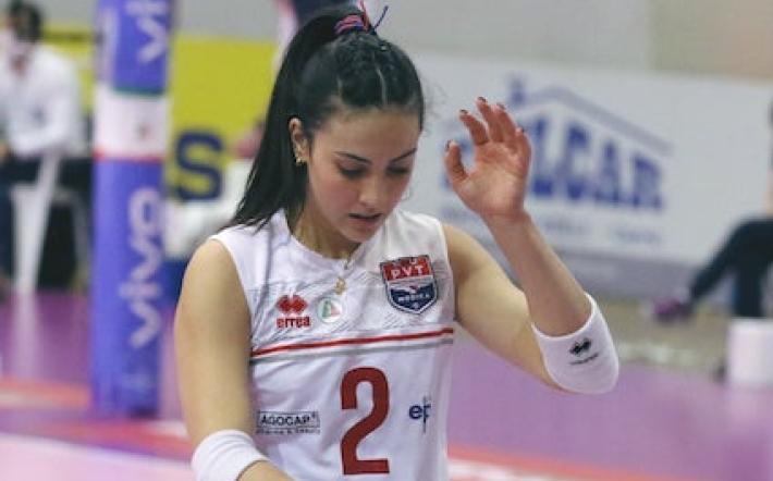 Volley: Marika Longobardi nella rosa della LPM BAM Mondovì. «Spero di ritrovare per me il calore dei tifosi che ho conosciuto»