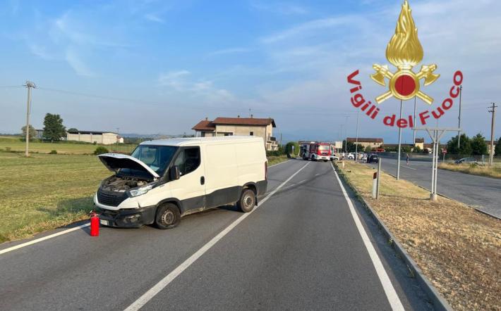Scontro fra un auto e un furgone a Magliano Alpi 