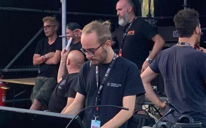 Fare il light designer ai concerti: la vita in giro per l’Italia di Giulio Zucco