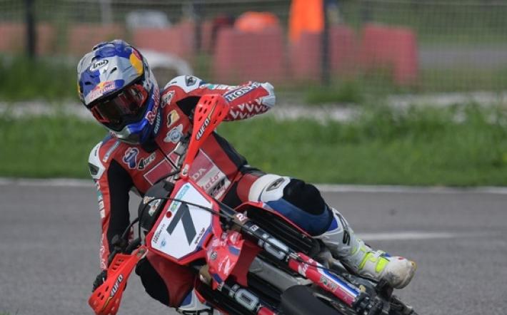 Cucchietti supermoto