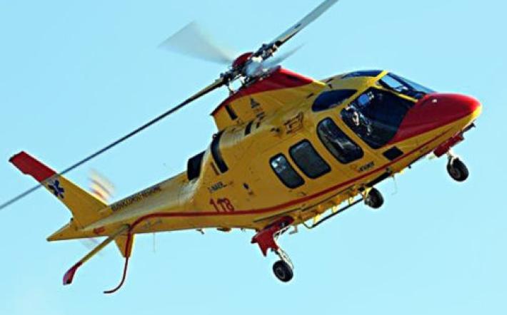 Clavesana, trattore s'incendia: 38enne grave al Cto