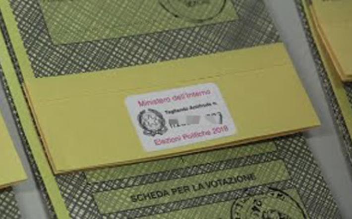 Tagliando antifrode sulle schede elettorali: che cosa è e perché provoca rallentamenti nei seggi