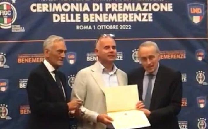 Clavesana: il ds del Carrù Calcio Livio Ballauri premiato a Roma per i vent'anni di attività da dirigente