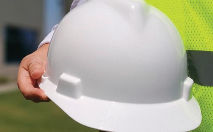 Costi energia, le aziende resistono: situazione difficile, ma poche ricorrono alla cassa integrazione