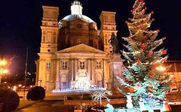 «Vicoforte è un paese turistico: sì alle luminarie natalizie sotto la Palazzata»