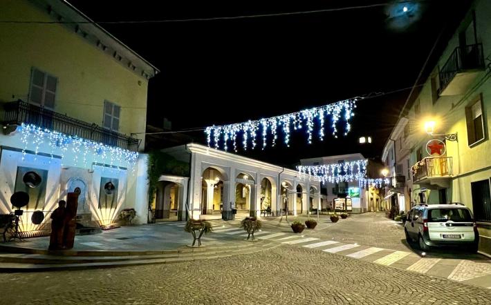 Chiusa di Pesio non rinuncia alle luminarie, il Comune: “Sostenibili e fino alle 24”