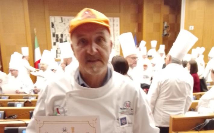 Il cuoco villanovese Giancarlo Bertolino premiato a Roma per l’impegno in Ucraina
