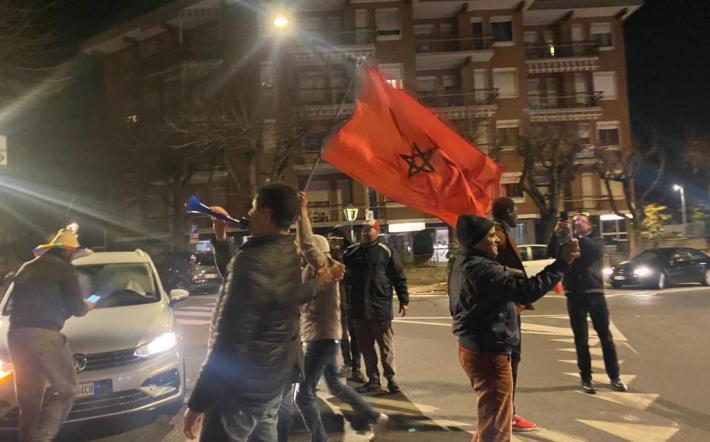 Stasera la semifinale Marocco-Francia, il Comune di Mondovì vieta la vendita di bevande in bottiglie di vetro