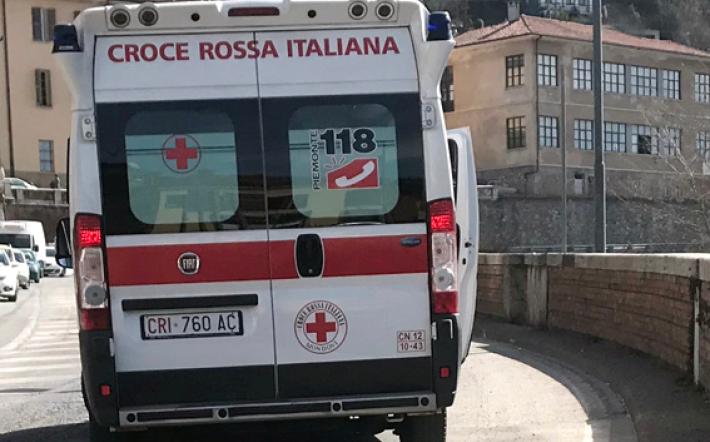 Mondovì, incidente sul lavoro: operaio ferito alla mano