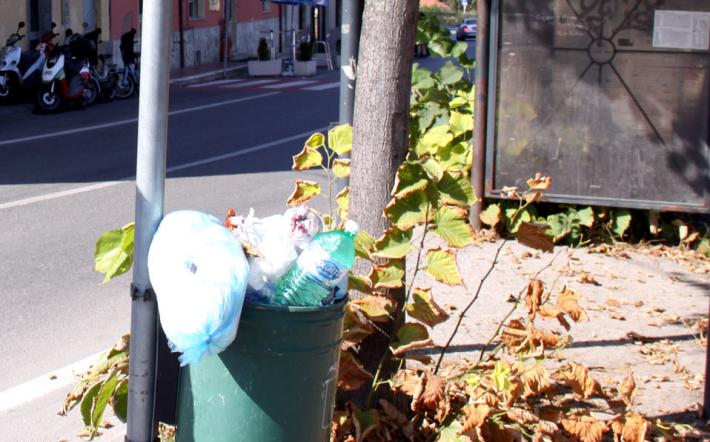 Mondovì: arriva l’ispettore ambientale, multe per rifiuti non conformi alle regole del porta a porta