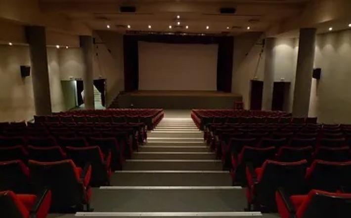 Teatro all’aperto a Mondovì? Un’ipotesi, e intanto il “Bertola” non riapre