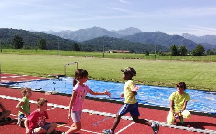 bimbi pista atletica