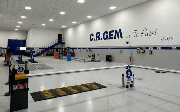 Il C.R. GEM di Carrù, centro revisioni auto e moto, ha inaugurato i nuovi locali in via Langhe 25