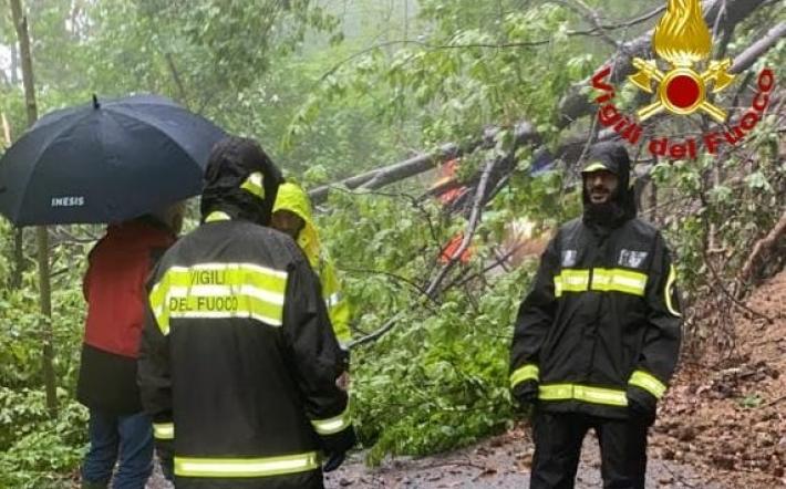 Maltempo a Peveragno: provinciale chiusa per frana a Pradeboni