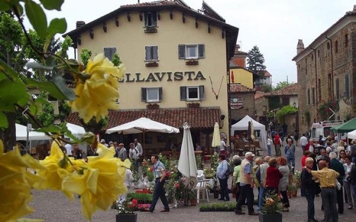 Bossolasco piazza