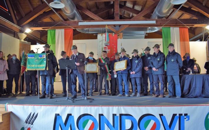 La cittadinanza onoraria del Comune di Rocca de’ Baldi alla sezione Alpini di Mondovì