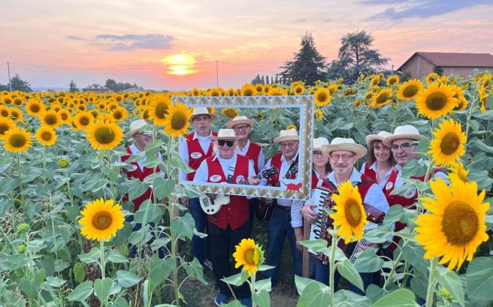 Girasoli Farigliano: in 4.000 quest’anno nel “Labirinto del Buonumore”