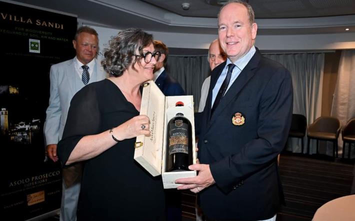 Farigliano: il principe Alberto di Monaco ha potuto assaggiare i vini di Anna Maria Abbona 