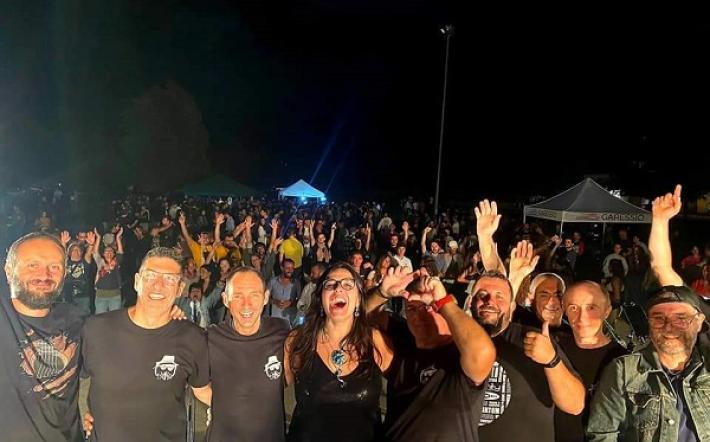 Mollica Band Cheers