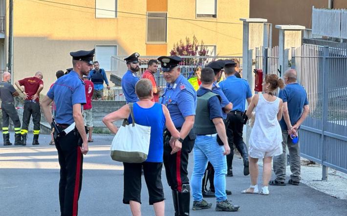 San Michele: cessato l’allarme, i carabinieri sono entrati nell’appartamento 