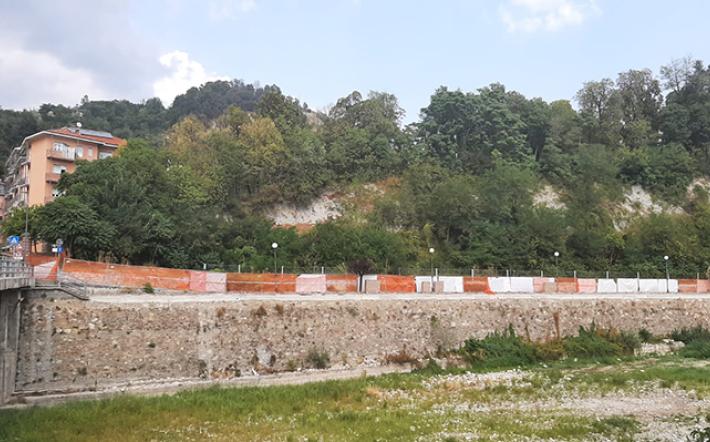 Ceva, prosegue l’opera di messa in sicurezza lungo gli argini del fiume Tanaro. Il sindaco Bezzone: “Per ora nessun ritardo»