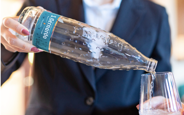 Acqua naturale in bottiglia, per “Gambero Rosso” la migliore in Italia è la San Bernardo di Garessio