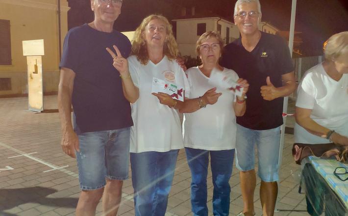 Birilli di Farigliano: 64 partecipanti alla disfida vinta da Maria Teresa Garelli e Tiziana Mancardi