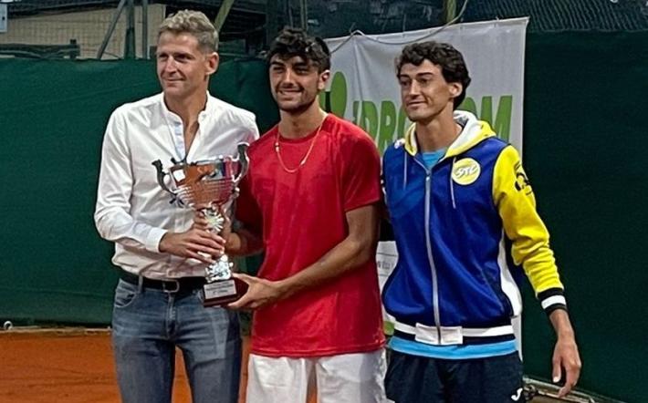 Tennis, concluso il 1° Open Giuggia Costruzioni: Spadola trionfa