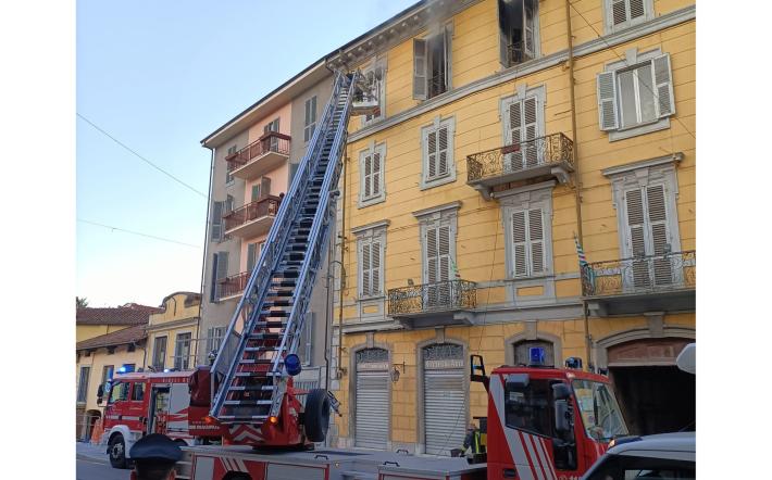 Mondovì: di nuovo l’incendio in corso Statuto, nell’alloggio evacuato sei giorni fa