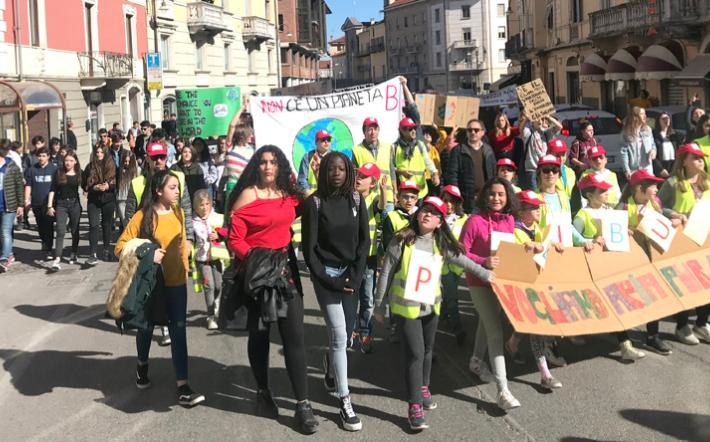 Mondovì: corteo studenti “Fridays for future”