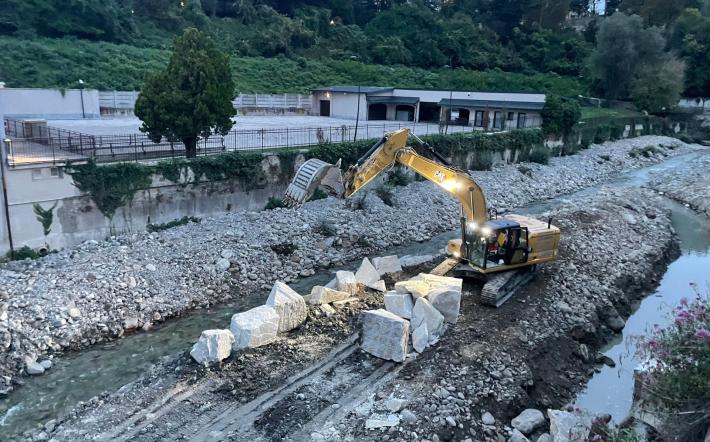 Mondovì, piazza Ellero: continua la messa in sicurezza dei bastioni