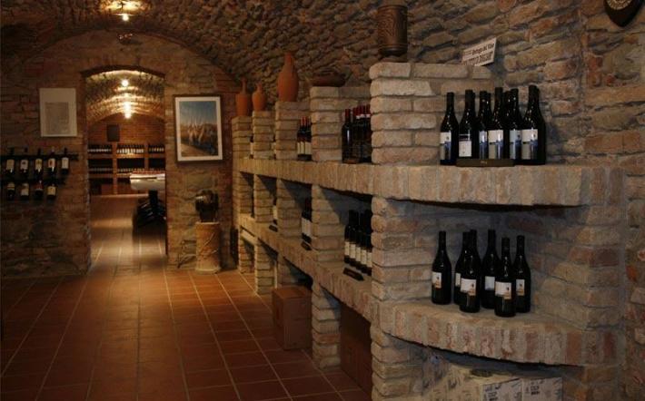 Anche la Bottega del Vino di Dogliani contro la creazione del deposito di rifiuti a Clavesana 