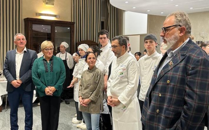 Mondovì “Eccellenze del Piemonte in vetrina”: trionfo di gusto e talento al “Giolitti” con lo chef internazionale Jerome Migotto