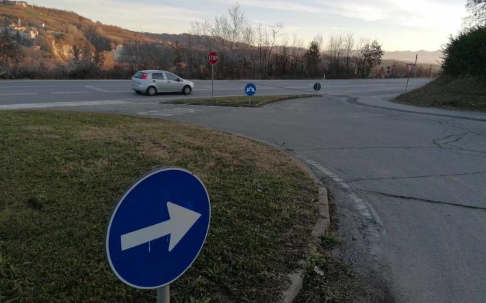 I camion nell’area artigianale di Clavesana sono un problema: il Comune interviene sulla viabilità