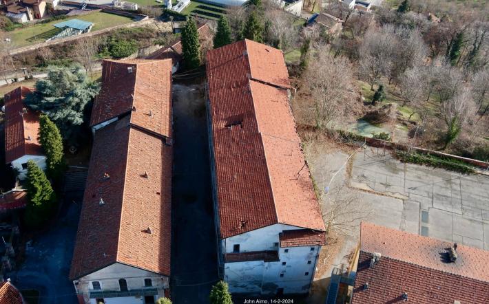 LE FOTO INEDITE - “Caserma Galliano” a Mondovì, buco nel tetto e crollo interno: lo stato della struttura a Piazza
