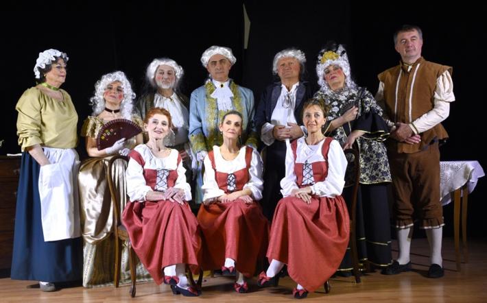 Niella Tanaro: venerdì e sabato tornano “I commedianti” con La Locandiera di Goldoni