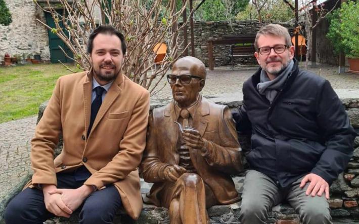 Il sindaco di Carrù Schellino nel paese natale di Pertini: «La Regione acquisti il palazzo Einaudi»