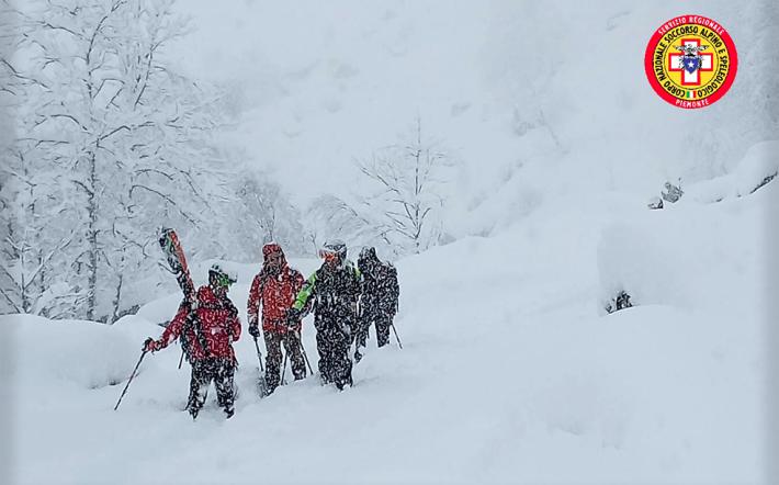 Valanga ai Bagni di Vinadio: coinvolti 5 persone di un gruppo di 11 ciaspolatori . Tutti illesi, ma proseguono le bonifiche