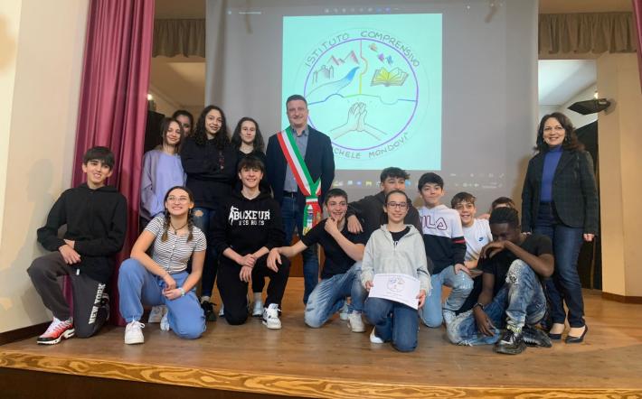 Nuovo Logo per la Scuola di San Michele: simbolo di unità e creatività
