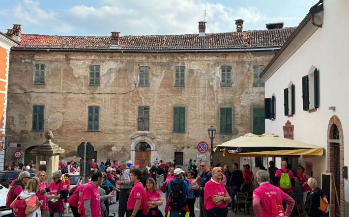San Michele: più di 150 persone alla camminata rosa per la ricerca