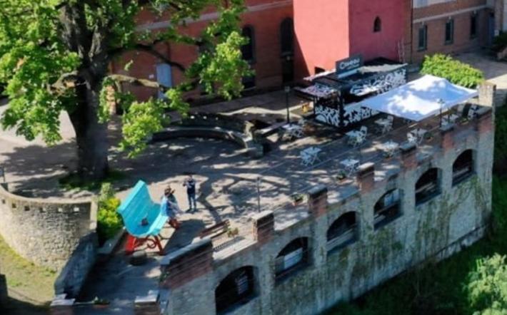 Affidato in locazione a due doglianesi residenti a Castello il nuovo locale in piazza Belvedere 