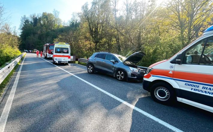 Mondovì: incidente stradale a Breolungi