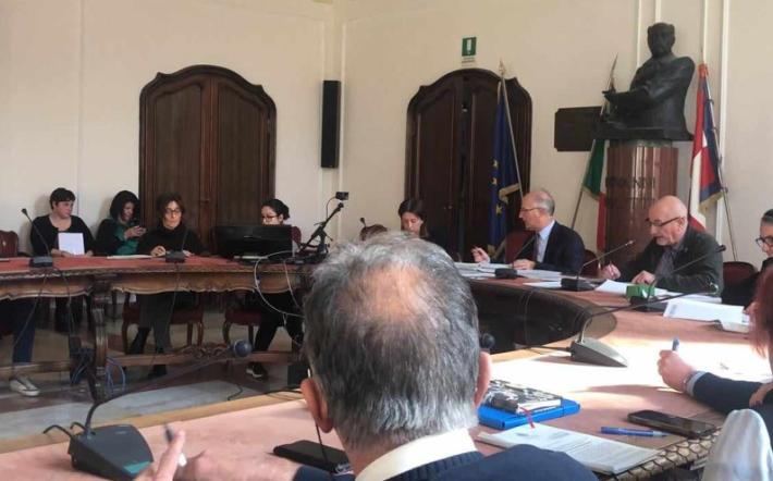 Deposito di rifiuti pericolosi a Clavesana: la Provincia chiede alla Cement ulteriore documentazione