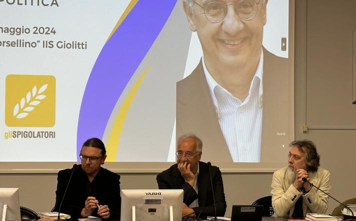 Veltroni a Mondoví: “La speranza della politica non sta nei social, ma nella bellezza della democrazia”