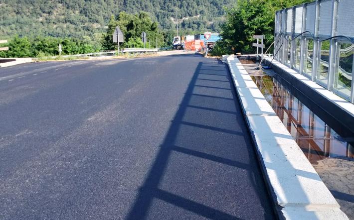 Si lavora sul ponte della sp34 verso la valle Mongia, Robaldo e Danna:«Seguiamo l’evolversi del cantiere, grati a RFI se rispetterà le tempistiche»