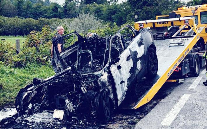 Fondovalle Tanaro: suv va a fuoco, conducente illeso