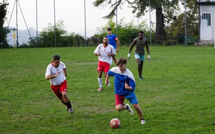 Calcio, Murazzano: senza storia il match tra &ldquo;vecchi&rdquo; e &ldquo;giovani&rdquo; 