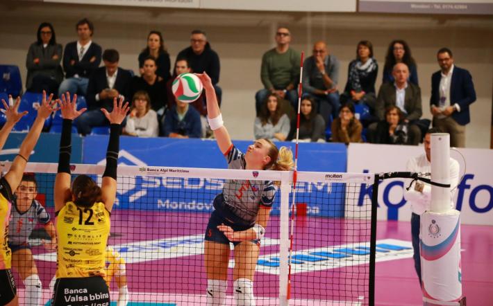 Brescia ruggisce al PalaManera: 3-0 a Mondovì