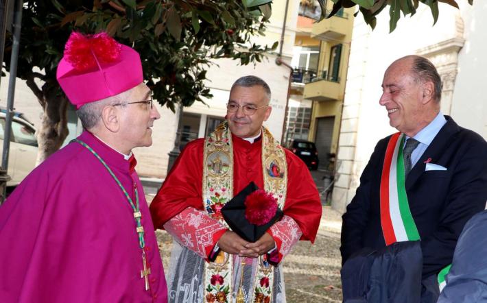 Monsignor Bezzone, cebano, parroco di Alassio: sabato la cerimonia ufficiale